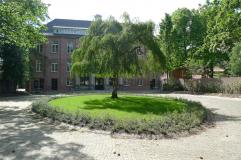 GeschÃ¤fts- und Ã„rztehaus Barmbek